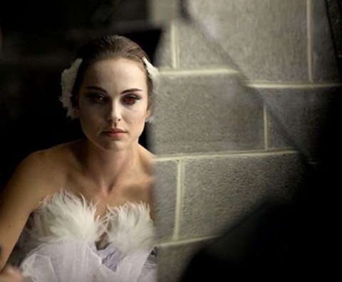 Natalie Portman In Black Swan Makeup. Natalie Portman-Black Swan